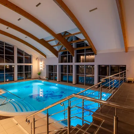 Robson I Sauna, Jacuzzi Villa *