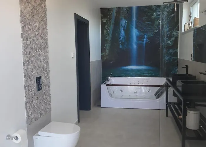 Robson I Sauna, Jacuzzi 미에드지보드지